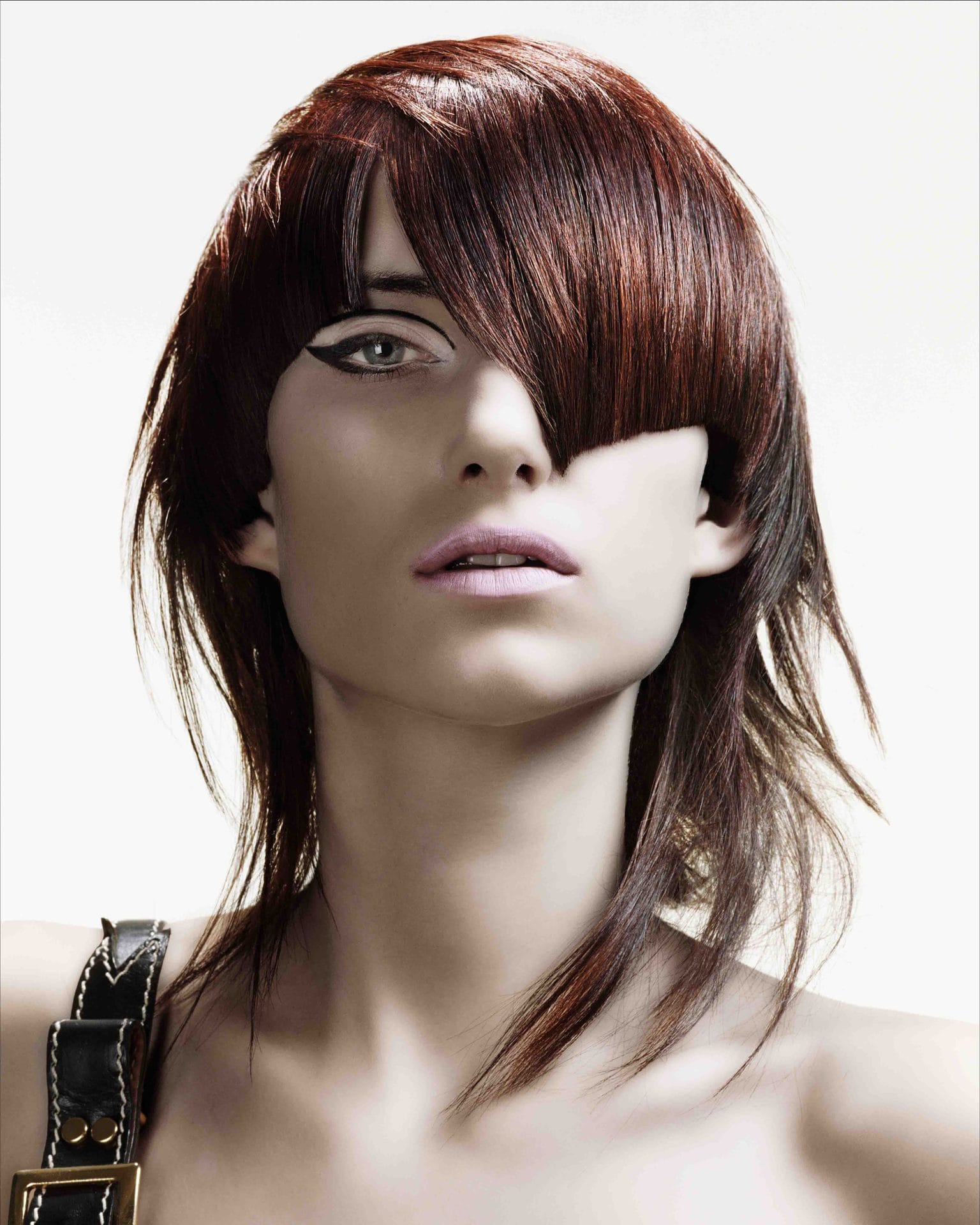 Hard geometric hairline – RUSH Tina graphic bob