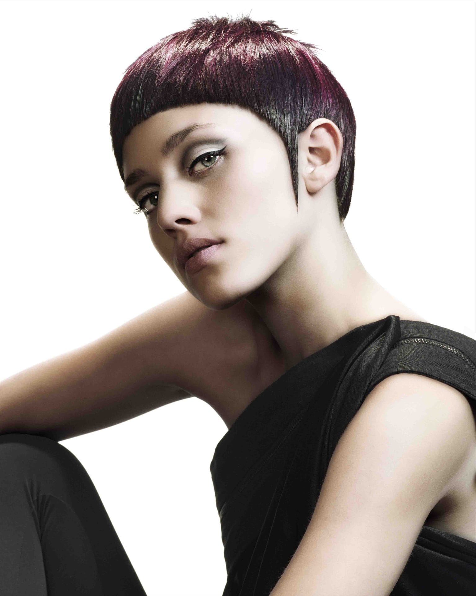 Clean blunt lines, ash blonde – RUSH Tina by RUSH