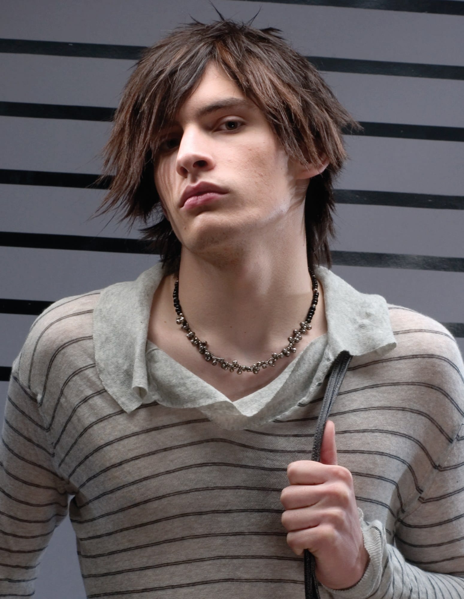 Tousled brown shag with a directional side fringe – Stripes, Franco Vallelonga 2006