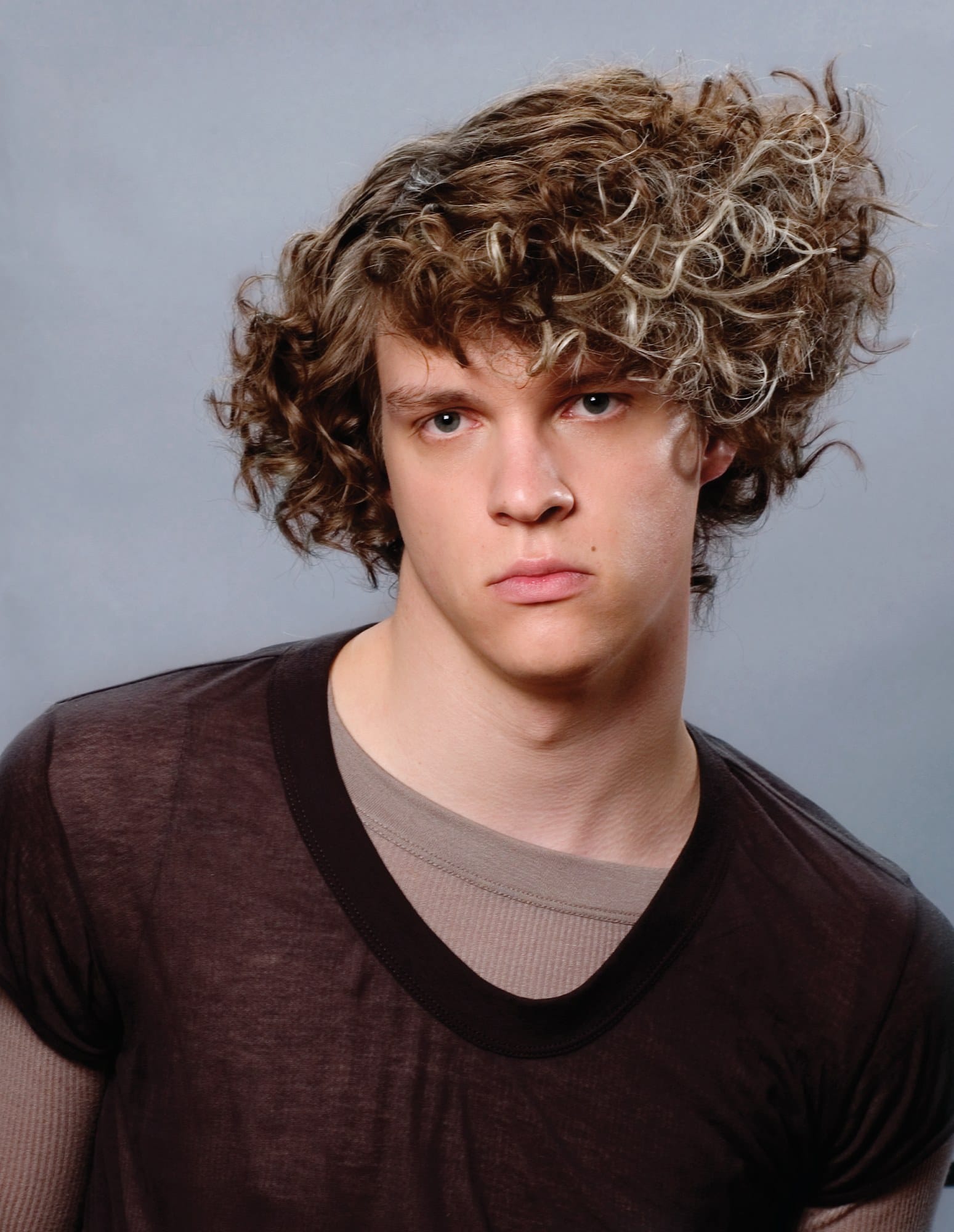 Voluminous curly men's texture in a cool monochrome mood – Stripes by Franco Vallelonga