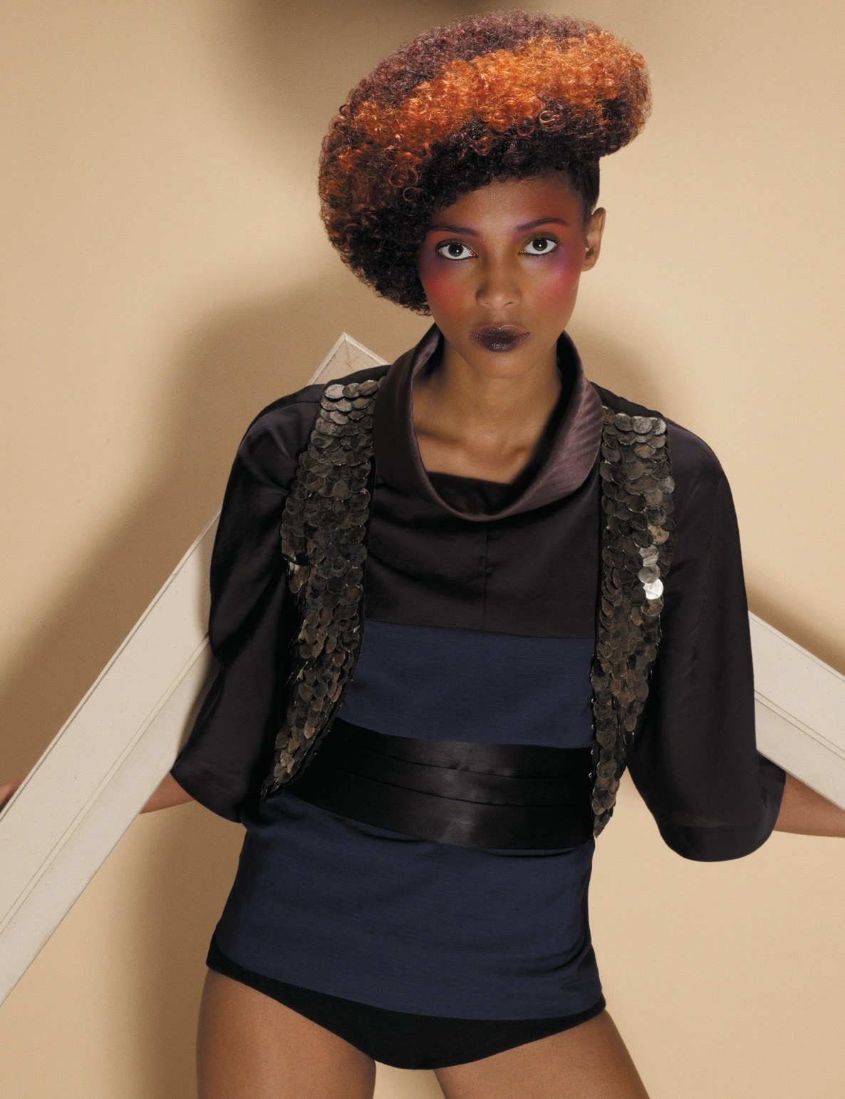 Sculpted afro with red and brown tones – Essensuals Collection, Francesco Fontana 2008