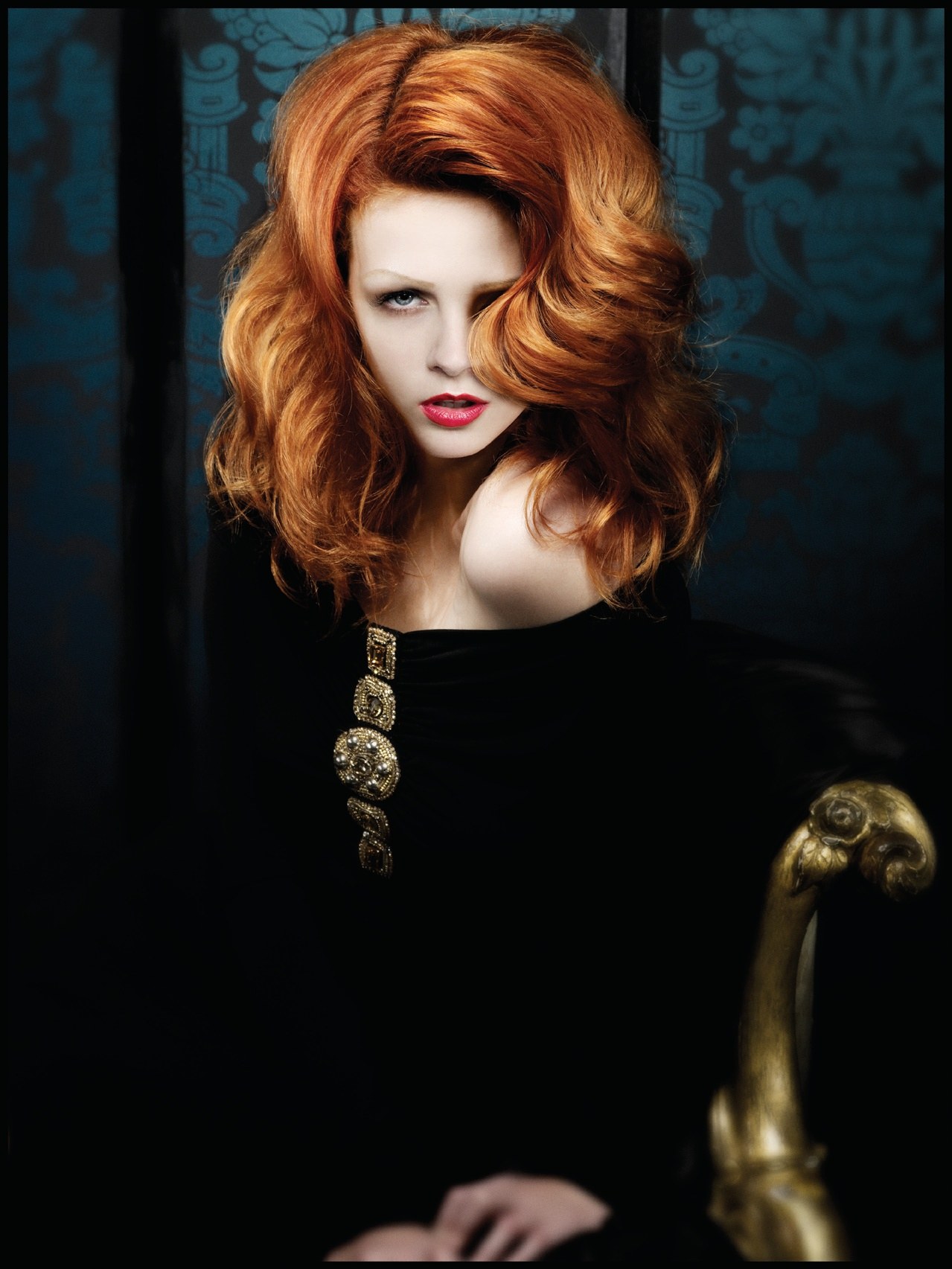 Rich copper waves with a side parting – Hob Salons Collection, Akin Konizi 2008