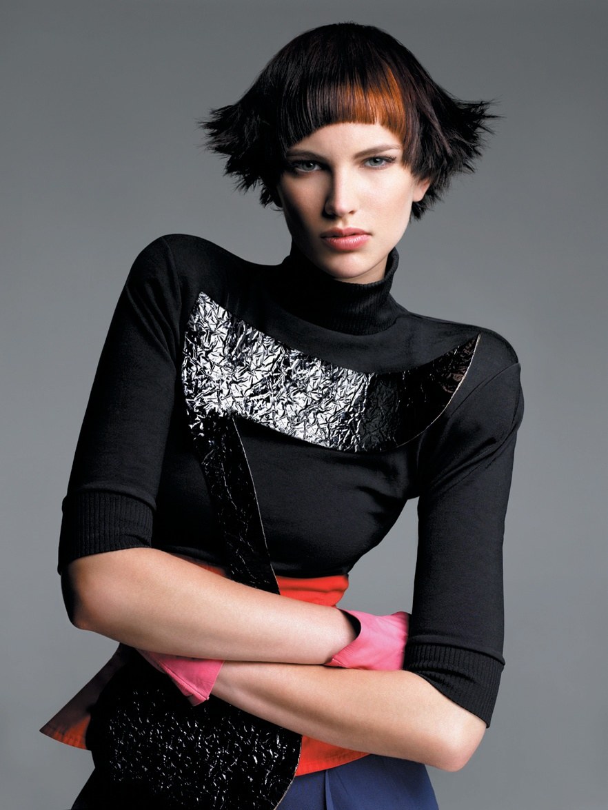 Black graphic bob with a copper underlayer – Kaizen Collection, Toni & Guy Art Team 2008