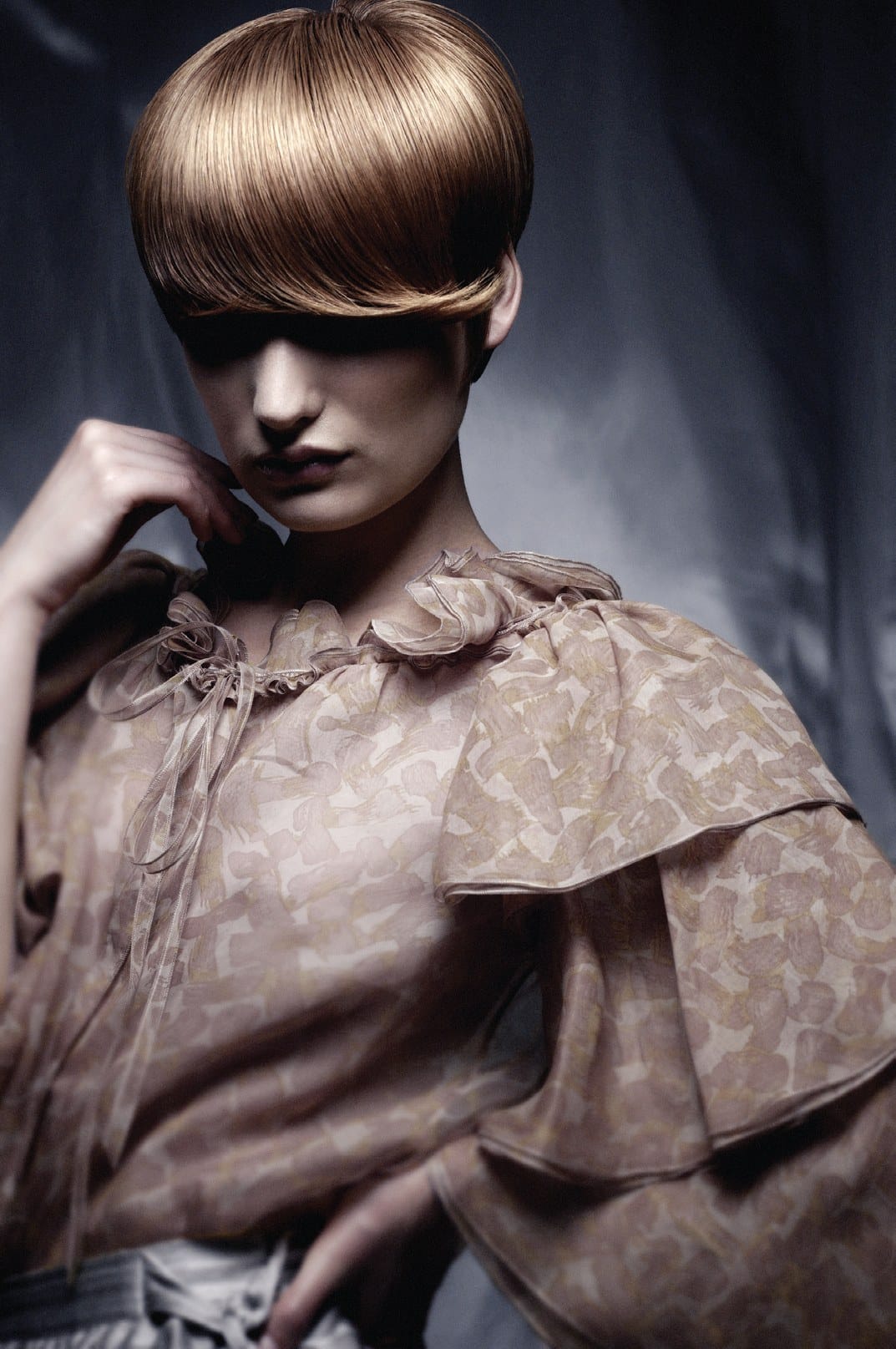 Blunt bowl-cut fringe skimming the eyes – Satine Collection, Brooks & Brooks 2007