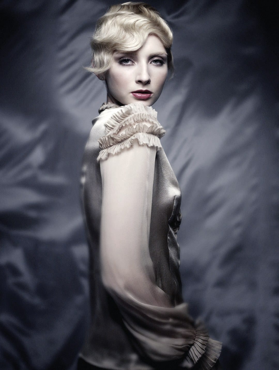 Finger-waved short blonde bob – Satine Collection, Brooks & Brooks 2007