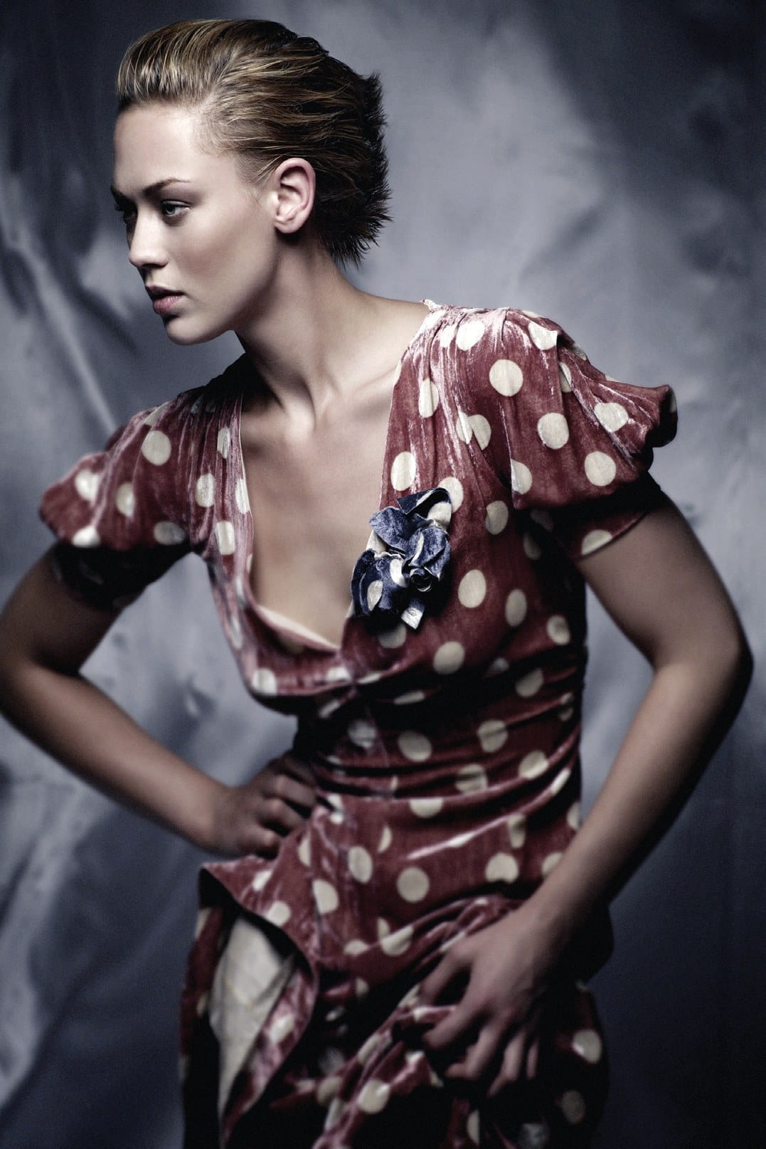 Slicked-back wet-look short crop – Satine Collection, Brooks & Brooks 2007