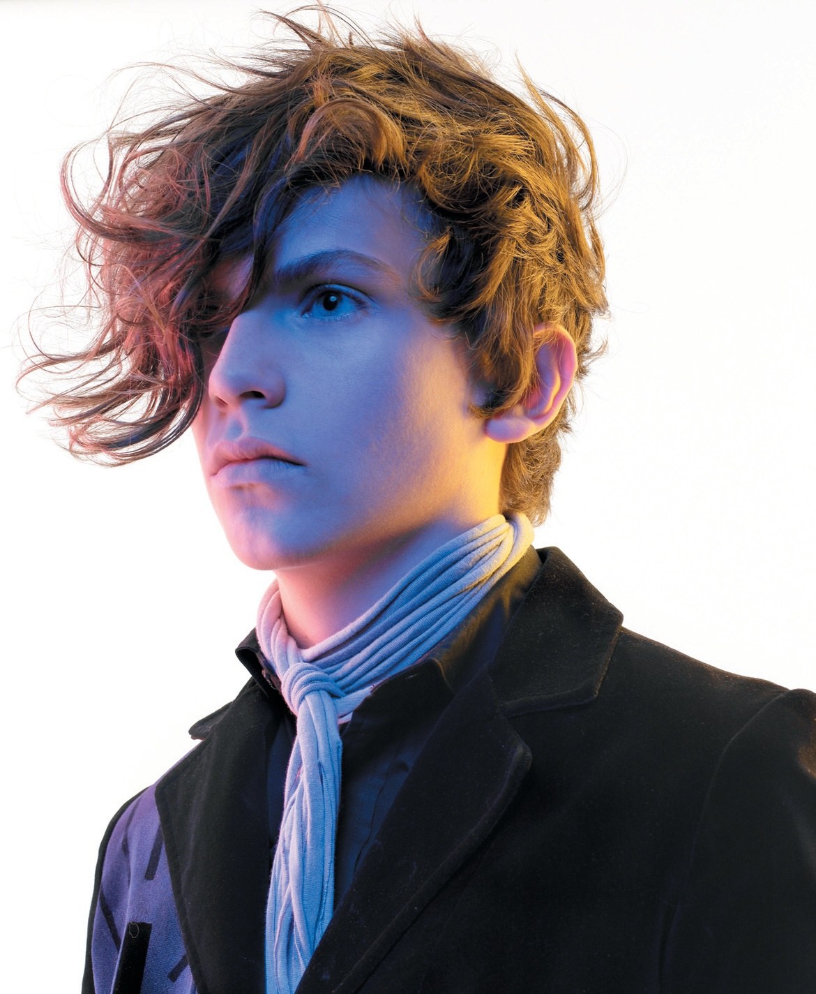 Men's tousled mid-length layers with a scarf – Toni & Guy Collections, Hide Saiga 2008