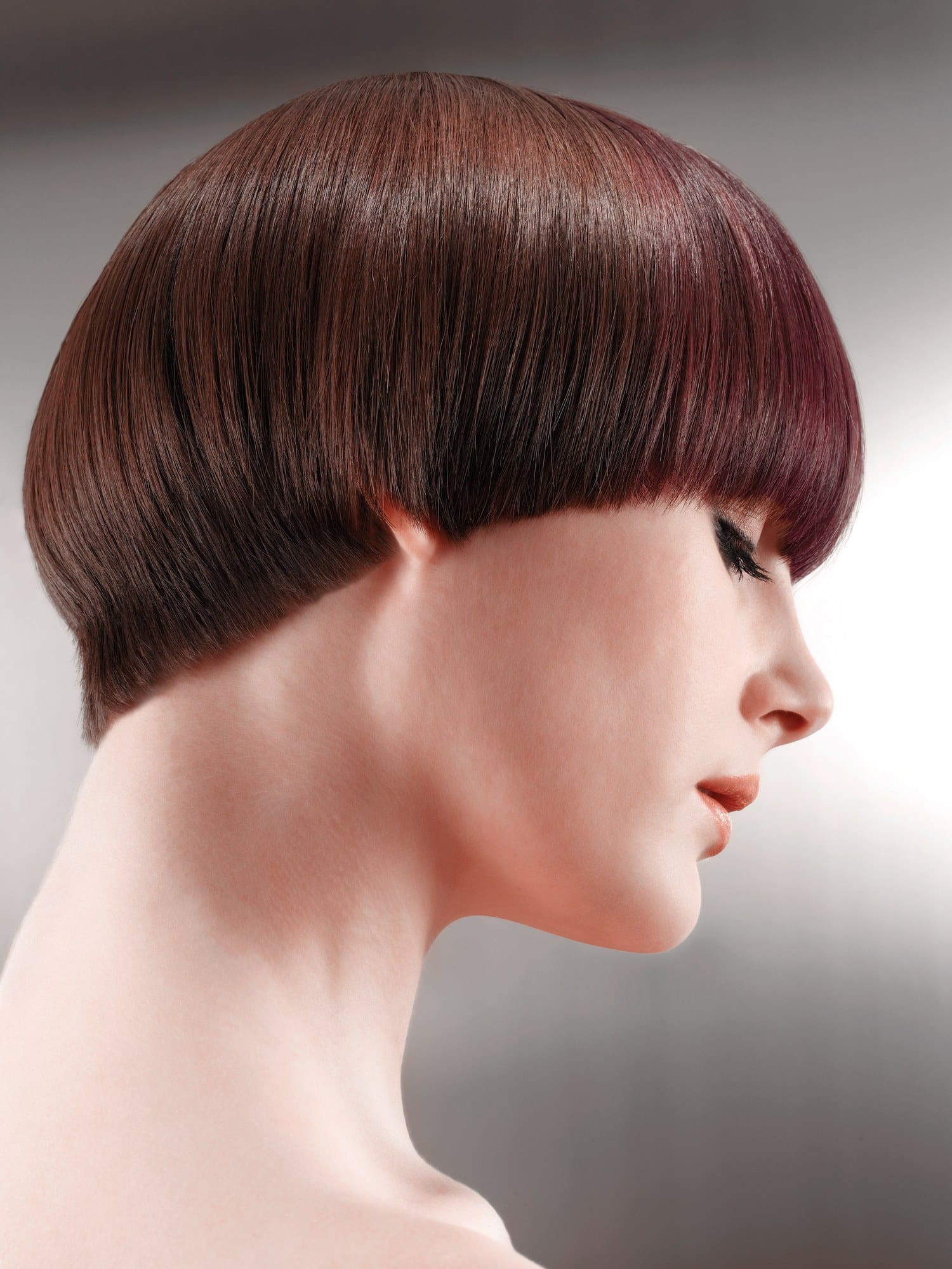 Rounded mahogany bowl cut, profile view – Toni & Guy Collections, International Artistic Team 2007