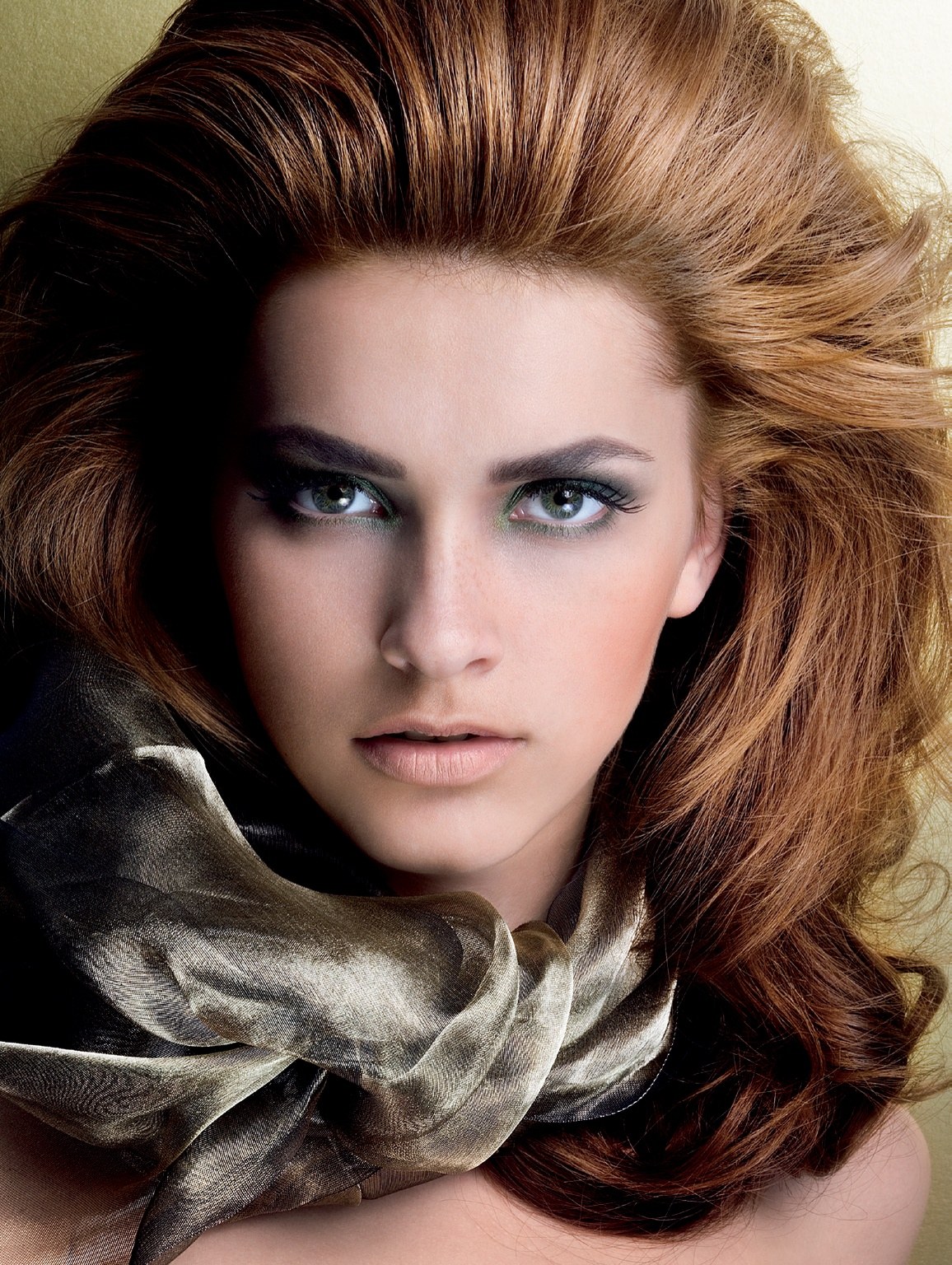 Voluminous copper waves with a metallic scarf – Ultimate Luxury Collection, Andrew Barton 2008