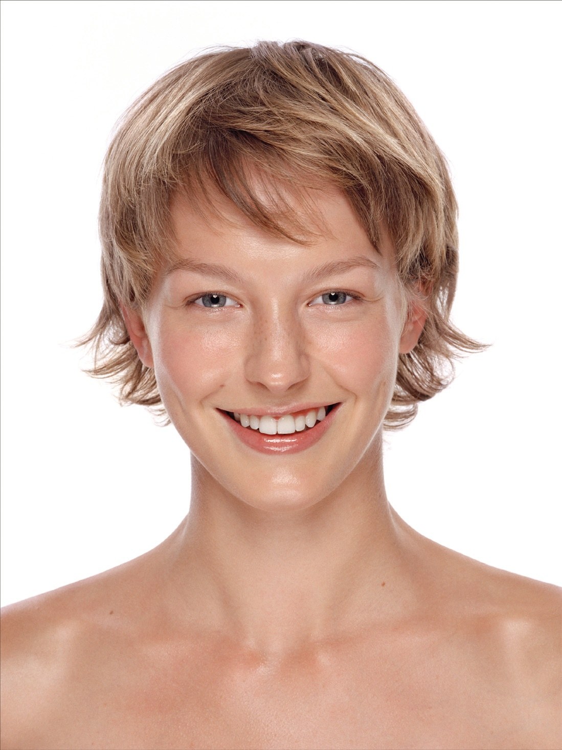 Soft honey blonde bob with a side-swept fringe – Toni & Guy Collections, Phil Smith 2008