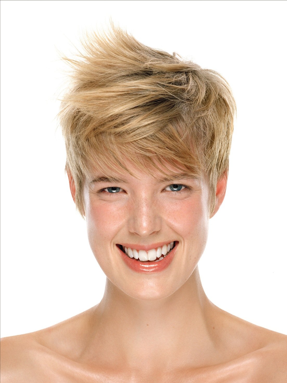 Golden pixie crop with lifted, piecey texture – Toni & Guy Collections, Phil Smith 2008